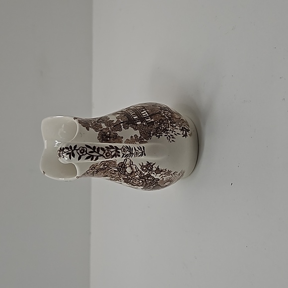 Royal Staffordshire Tonquin Brown Creamer ABSOLUTELY BEAUTIFUL - Picture 4 of 6